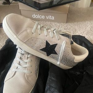 Vintage havana Dino sneakers- only worn 1 time- like new